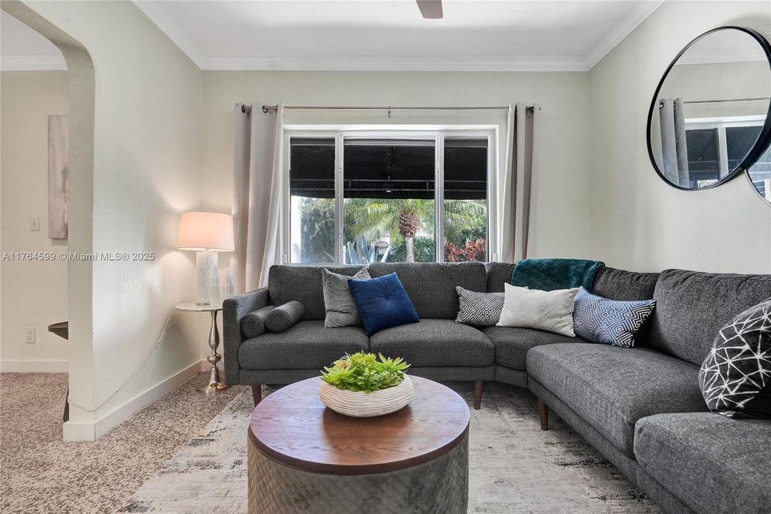 Recientemente alquilado: $7,500 (4 camas, 3 baños, 1911 Pies cuadrados)