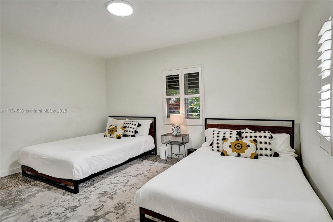 Recientemente alquilado: $7,500 (4 camas, 3 baños, 1911 Pies cuadrados)