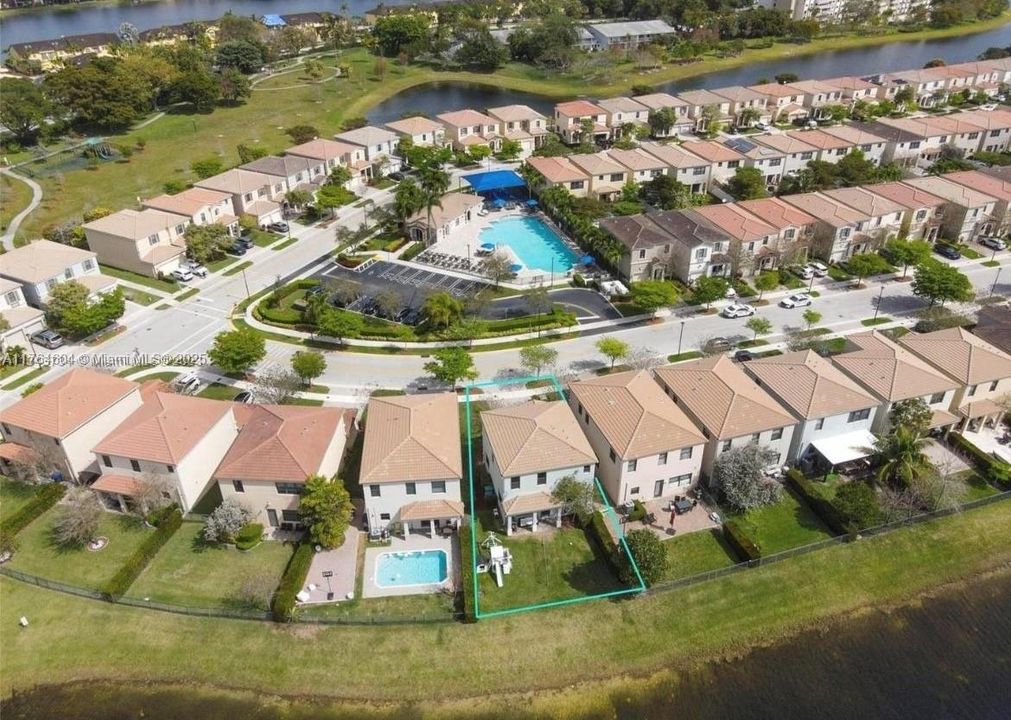 For Sale: $760,000 (3 beds, 2 baths, 1965 Square Feet)