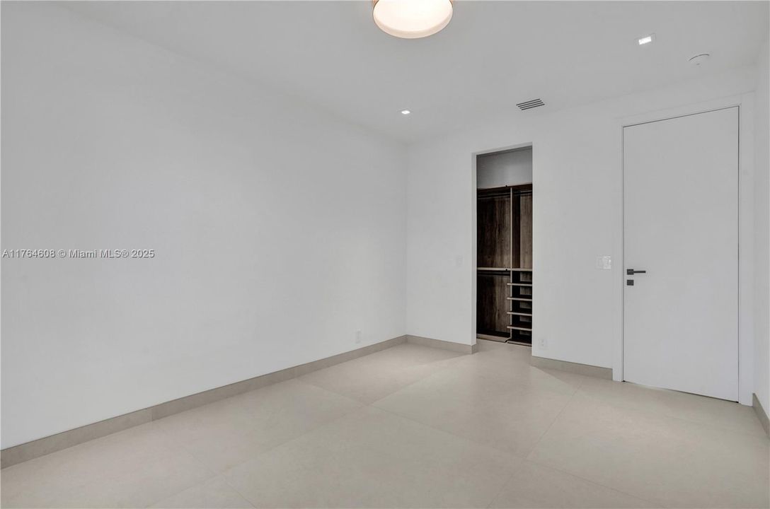 For Sale: $1,700,000 (5 beds, 3 baths, 2437 Square Feet)