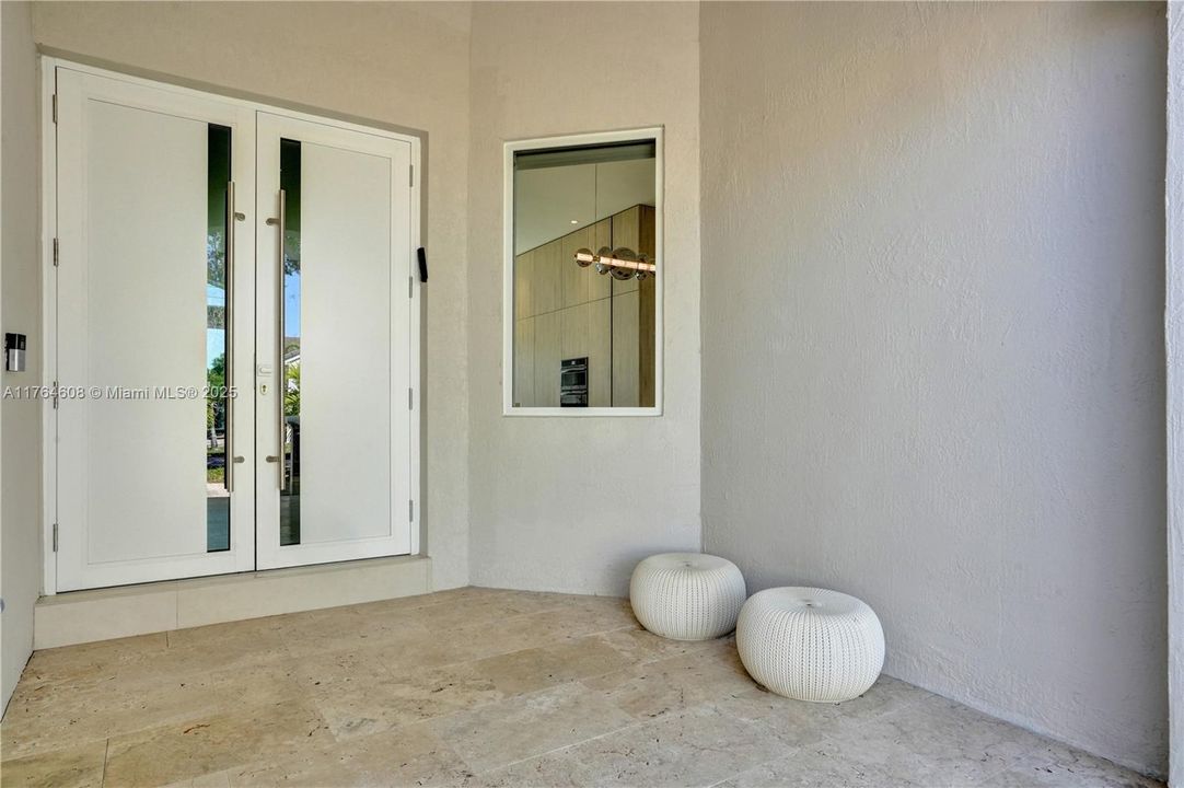For Sale: $1,700,000 (5 beds, 3 baths, 2437 Square Feet)