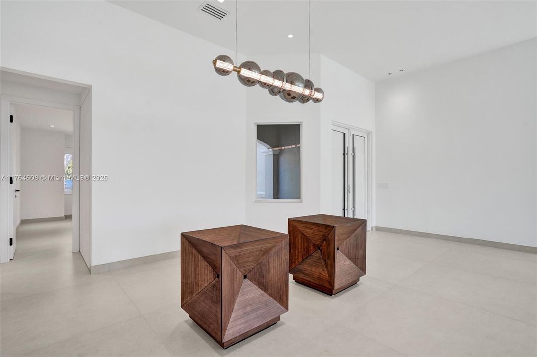For Sale: $1,700,000 (5 beds, 3 baths, 2437 Square Feet)