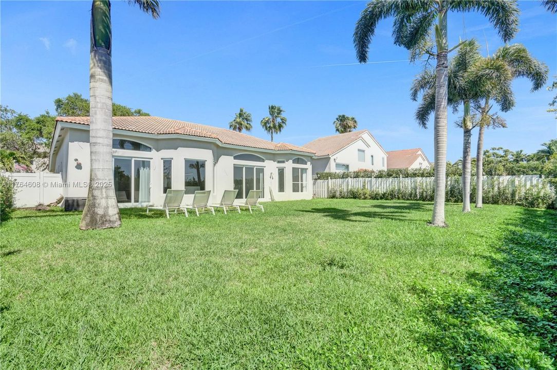 For Sale: $1,700,000 (5 beds, 3 baths, 2437 Square Feet)