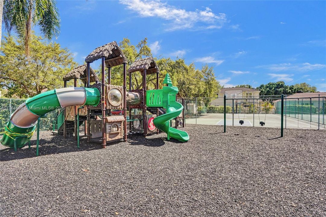 For Sale: $1,700,000 (5 beds, 3 baths, 2437 Square Feet)