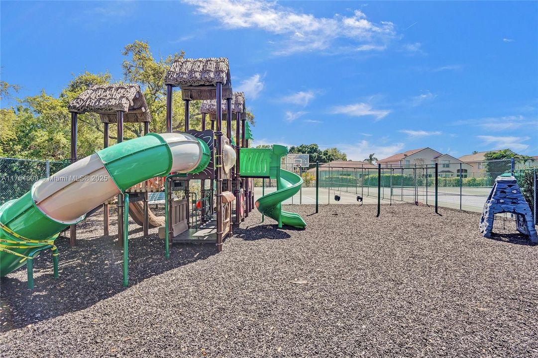 For Sale: $1,700,000 (5 beds, 3 baths, 2437 Square Feet)