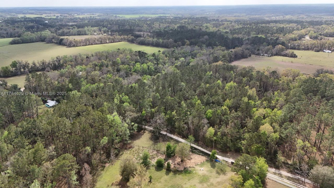 Vendido Recientemente: $99,000 (10.97 acres)