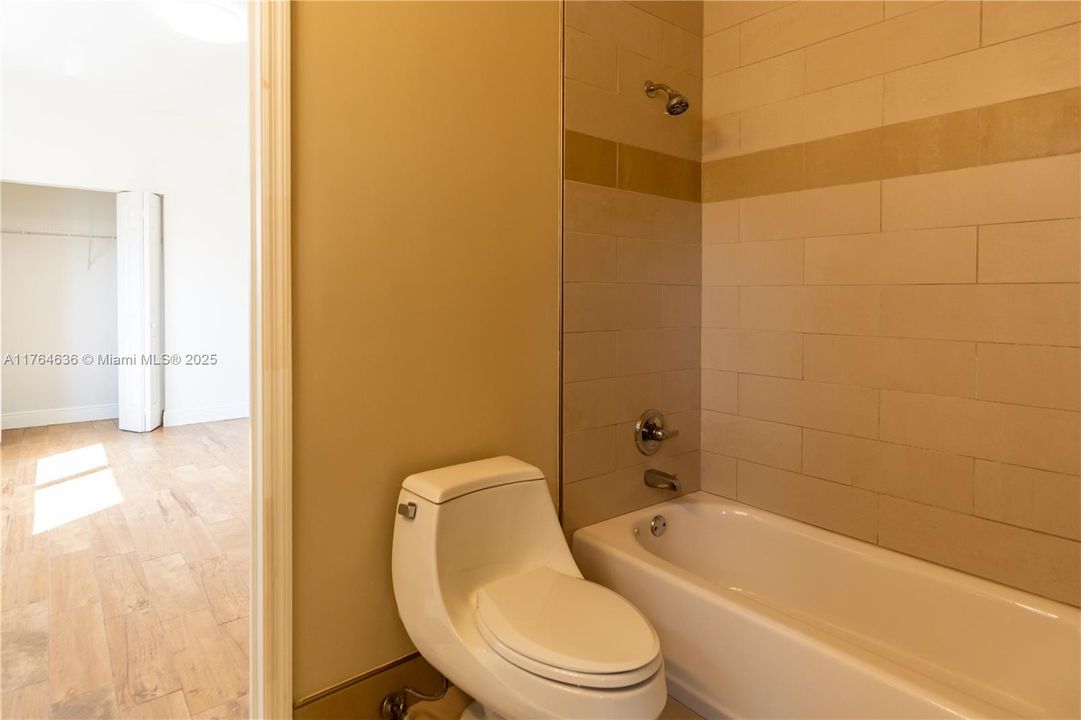 Recently Sold: $980,000 (4 beds, 3 baths, 2085 Square Feet)