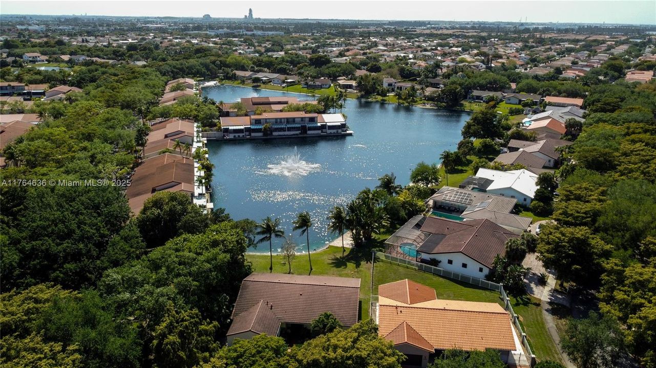 Recently Sold: $980,000 (4 beds, 3 baths, 2085 Square Feet)