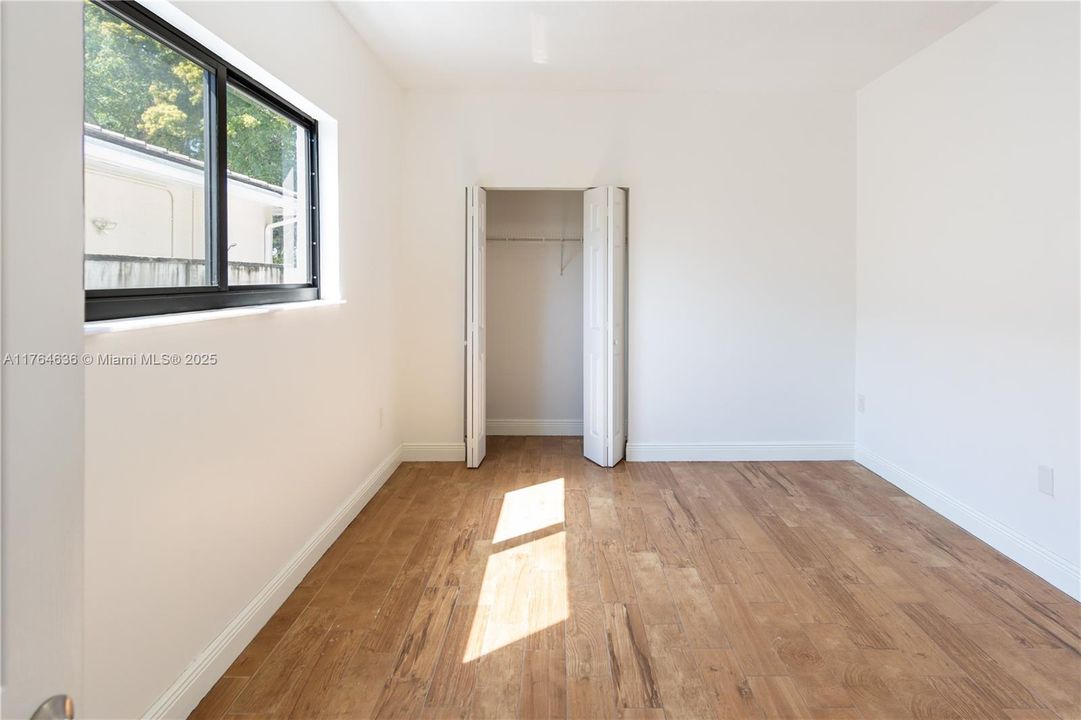 Recently Sold: $980,000 (4 beds, 3 baths, 2085 Square Feet)