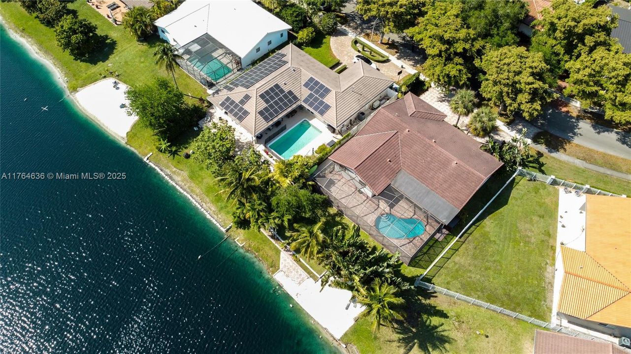 Recently Sold: $980,000 (4 beds, 3 baths, 2085 Square Feet)