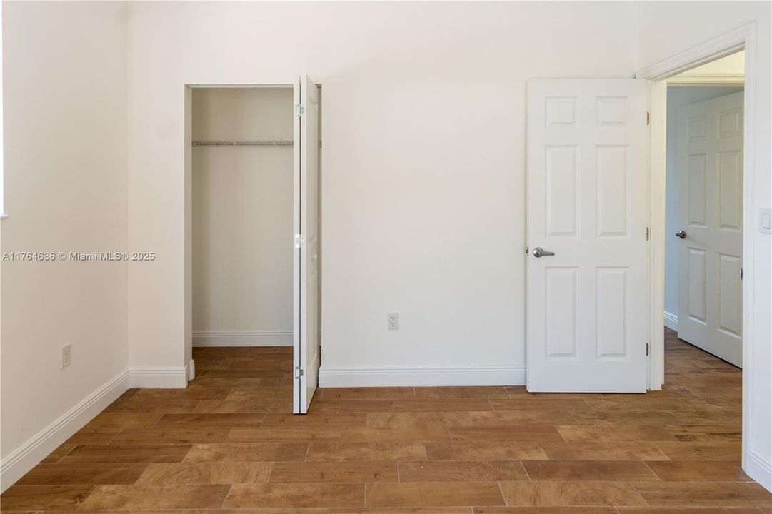 Recently Sold: $980,000 (4 beds, 3 baths, 2085 Square Feet)