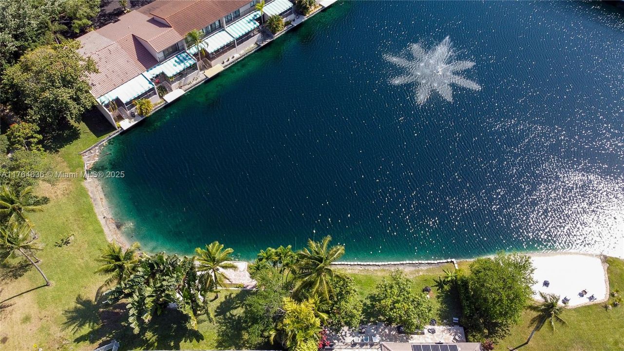 Recently Sold: $980,000 (4 beds, 3 baths, 2085 Square Feet)