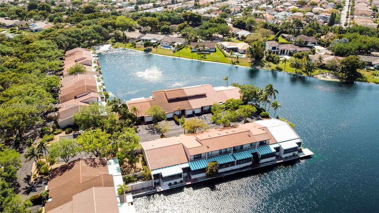 Recently Sold: $980,000 (4 beds, 3 baths, 2085 Square Feet)