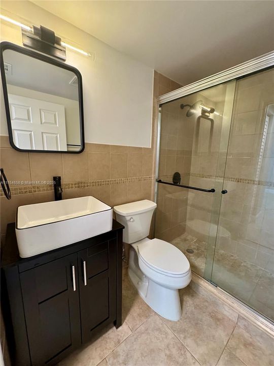 Active With Contract: $240,000 (2 beds, 2 baths, 1068 Square Feet)