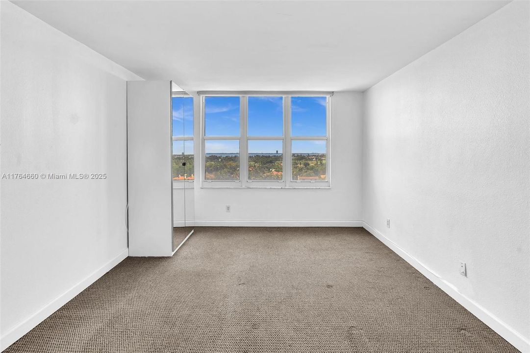 Recently Sold: $595,000 (2 beds, 2 baths, 1190 Square Feet)