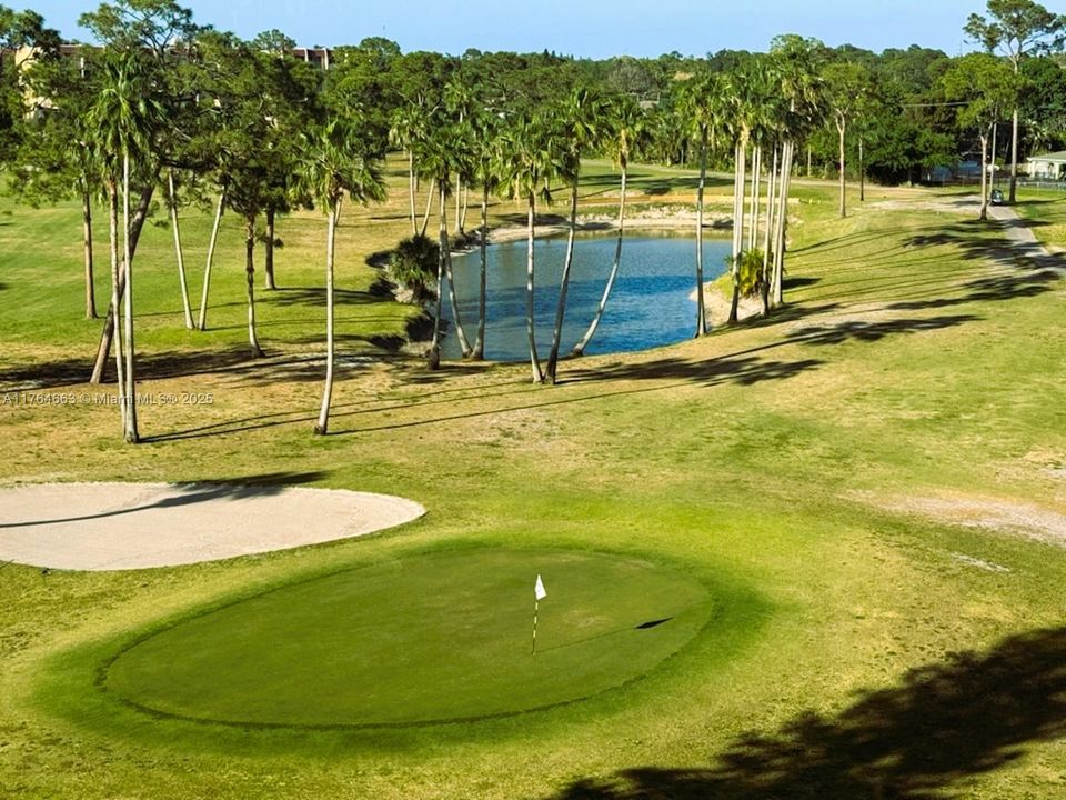 На продажу: $219,000 (2 спален, 2 ванн, 1114 Квадратных фут)