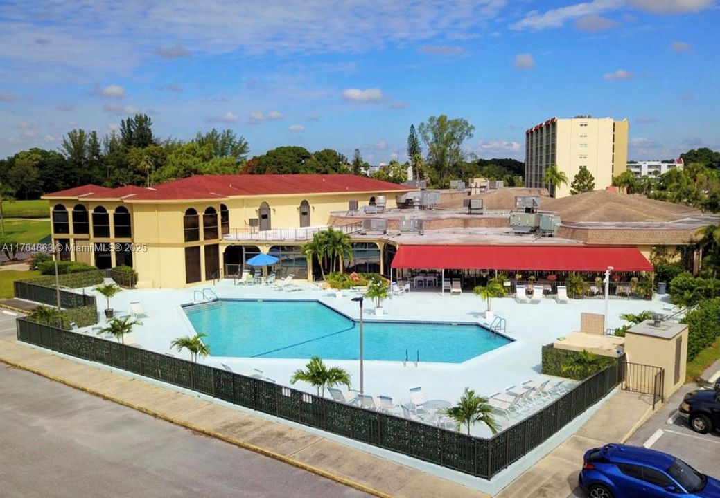 На продажу: $219,000 (2 спален, 2 ванн, 1114 Квадратных фут)