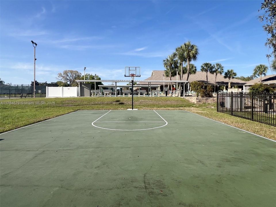 Marion Landing Lifestyle Center Basketball Area View