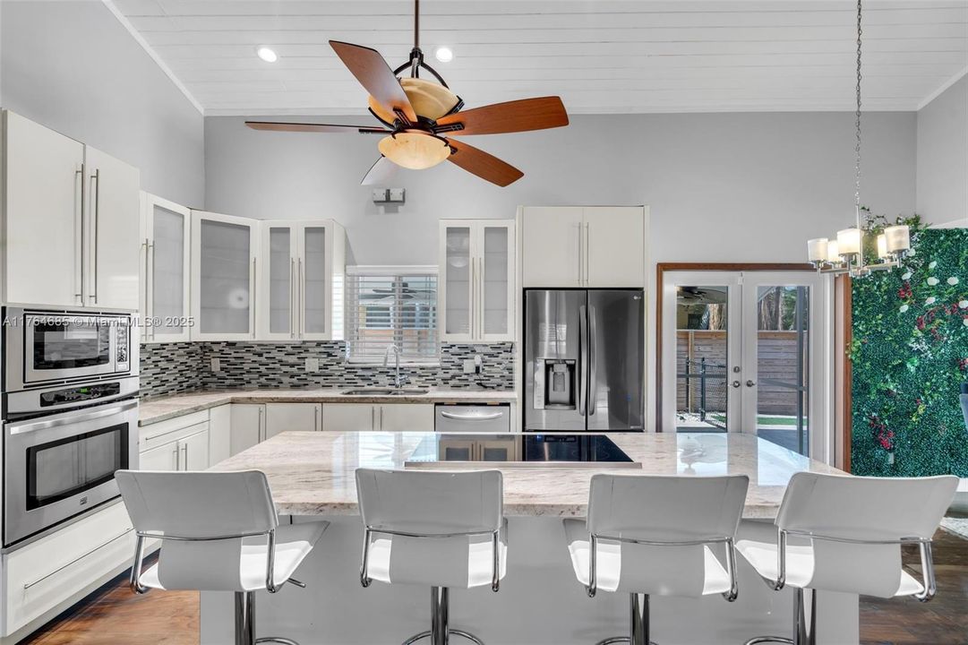 Recently Rented: $8,000 (3 beds, 2 baths, 2351 Square Feet)