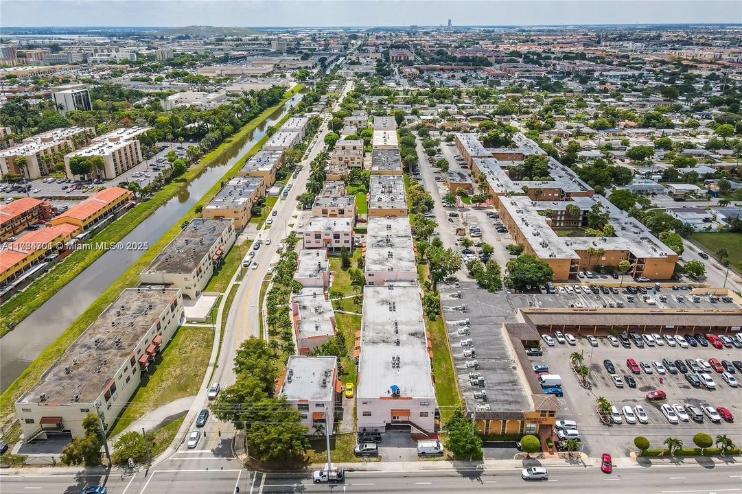 Recently Sold: $174,900 (1 beds, 1 baths, 700 Square Feet)