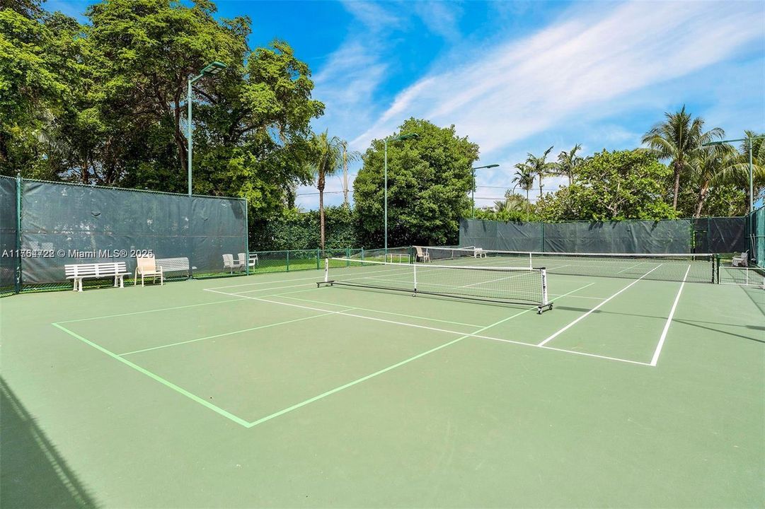 En Venta: $549,500 (2 camas, 2 baños, 1312 Pies cuadrados)