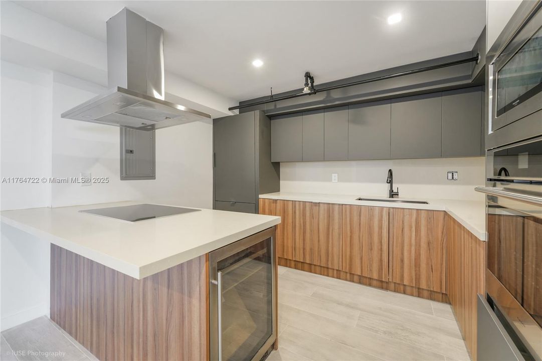 En Venta: $549,500 (2 camas, 2 baños, 1312 Pies cuadrados)