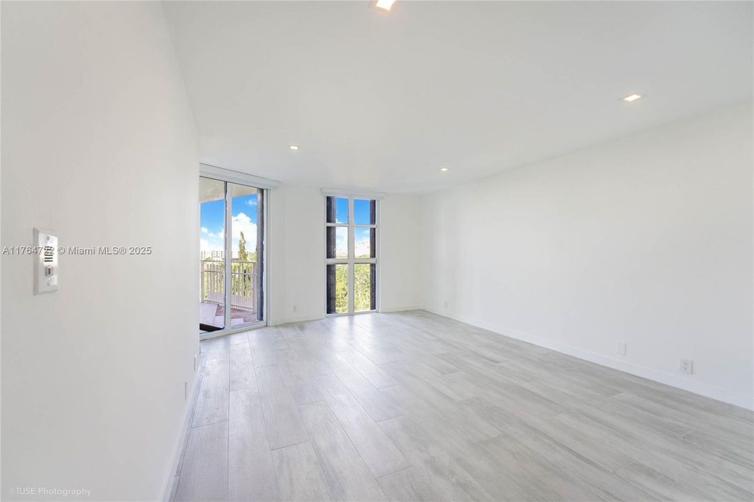 En Venta: $549,500 (2 camas, 2 baños, 1312 Pies cuadrados)