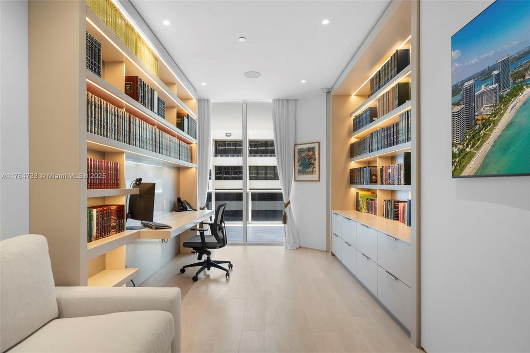 Active With Contract: $6,200,000 (4 beds, 4 baths, 3820 Square Feet)