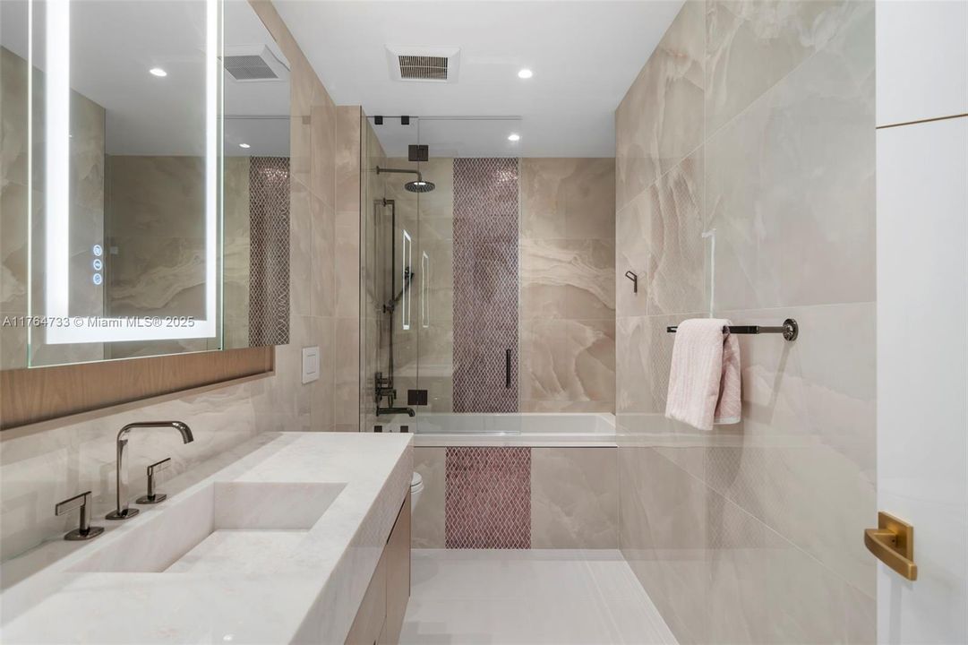 Active With Contract: $6,200,000 (4 beds, 4 baths, 3820 Square Feet)