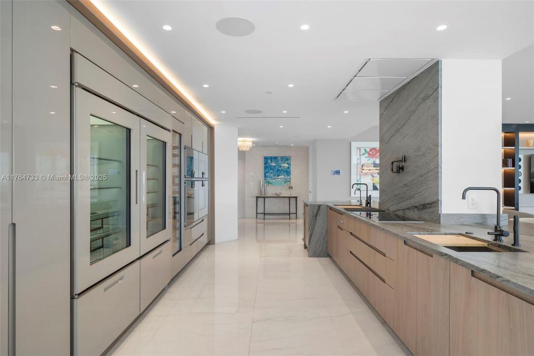 Active With Contract: $6,200,000 (4 beds, 4 baths, 3820 Square Feet)