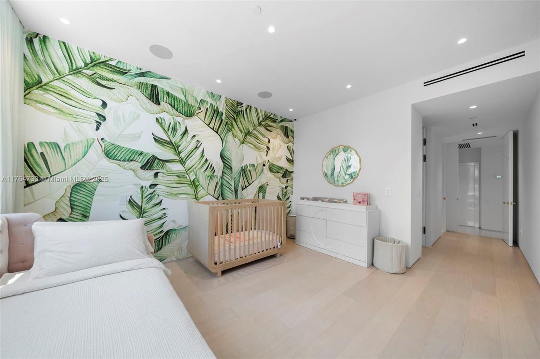 Active With Contract: $6,200,000 (4 beds, 4 baths, 3820 Square Feet)