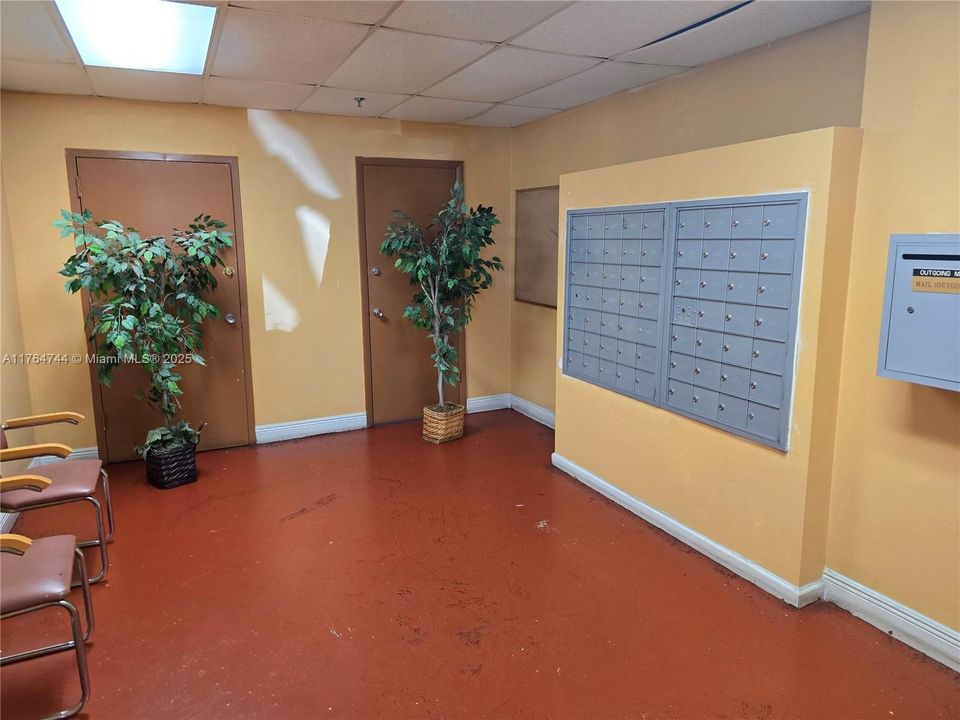 Recently Sold: $240,000 (2 beds, 2 baths, 1006 Square Feet)