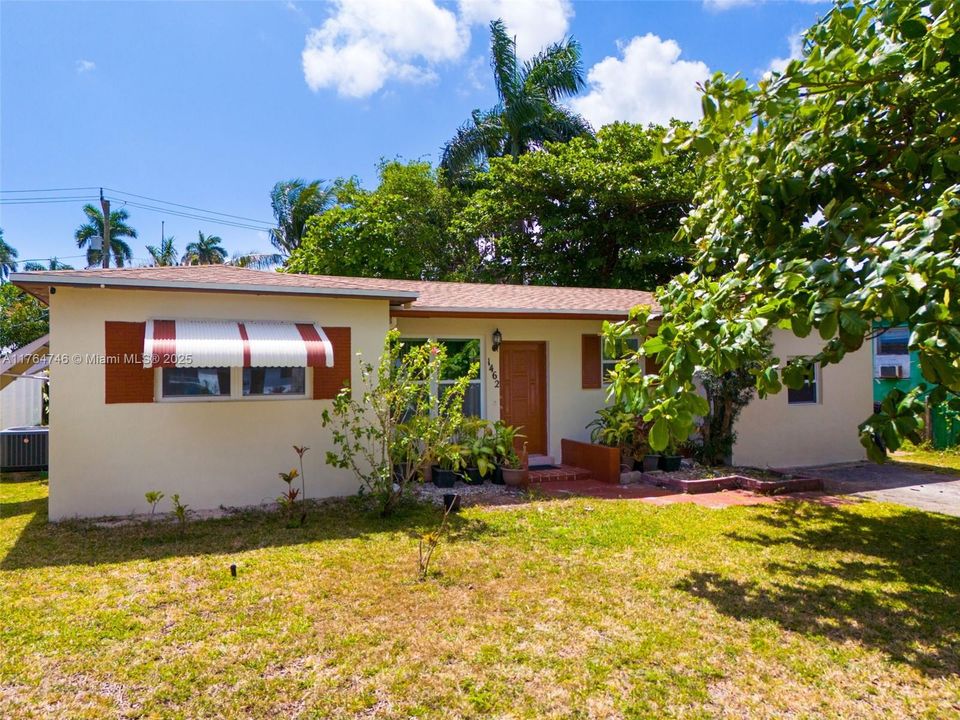 Vendido Recientemente: $500,000 (3 camas, 2 baños, 1358 Pies cuadrados)