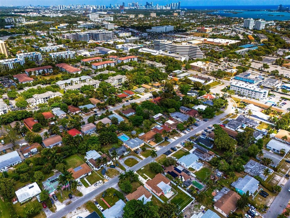 Vendido Recientemente: $500,000 (3 camas, 2 baños, 1358 Pies cuadrados)