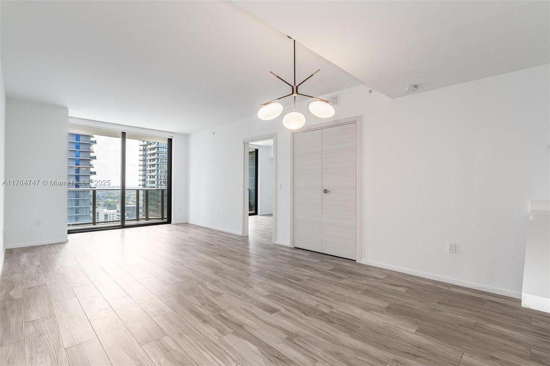 Recently Sold: $940,000 (2 beds, 2 baths, 1253 Square Feet)