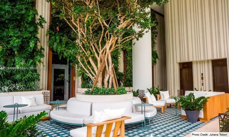 Recently Sold: $940,000 (2 beds, 2 baths, 1253 Square Feet)