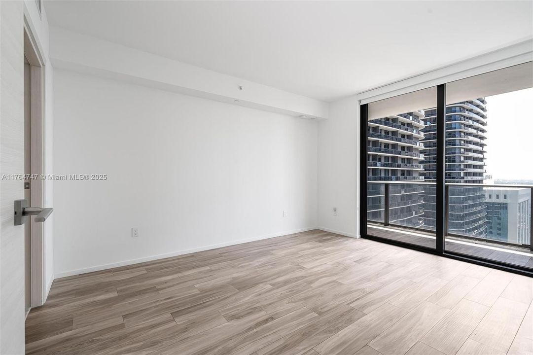 Recently Sold: $940,000 (2 beds, 2 baths, 1253 Square Feet)