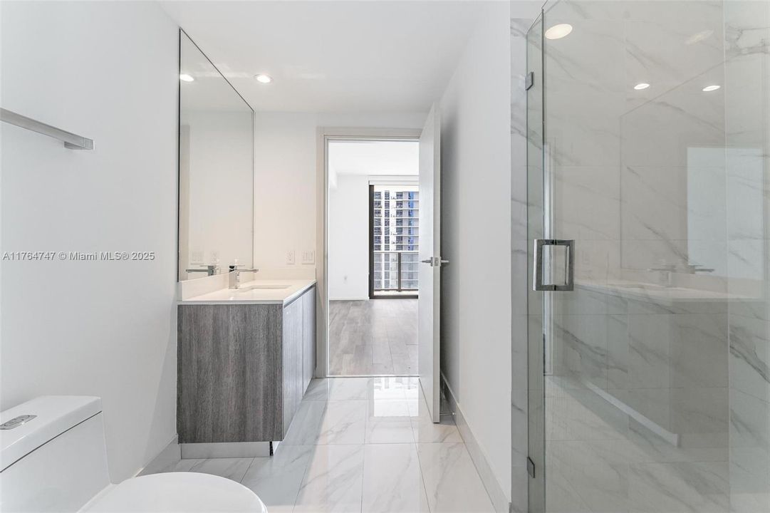 Recently Sold: $940,000 (2 beds, 2 baths, 1253 Square Feet)