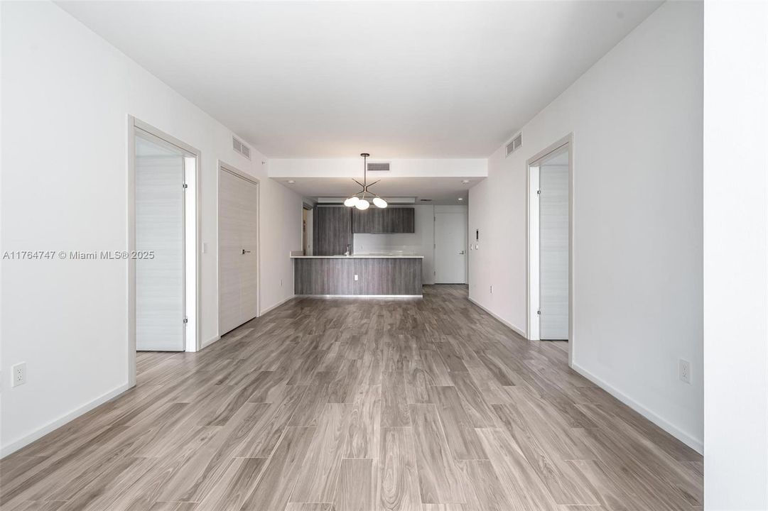 Recently Sold: $940,000 (2 beds, 2 baths, 1253 Square Feet)