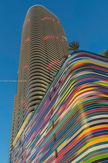 Recently Sold: $940,000 (2 beds, 2 baths, 1253 Square Feet)