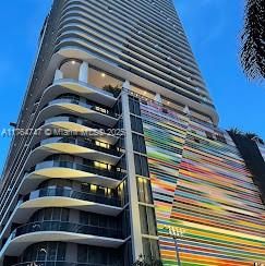 Recently Sold: $940,000 (2 beds, 2 baths, 1253 Square Feet)