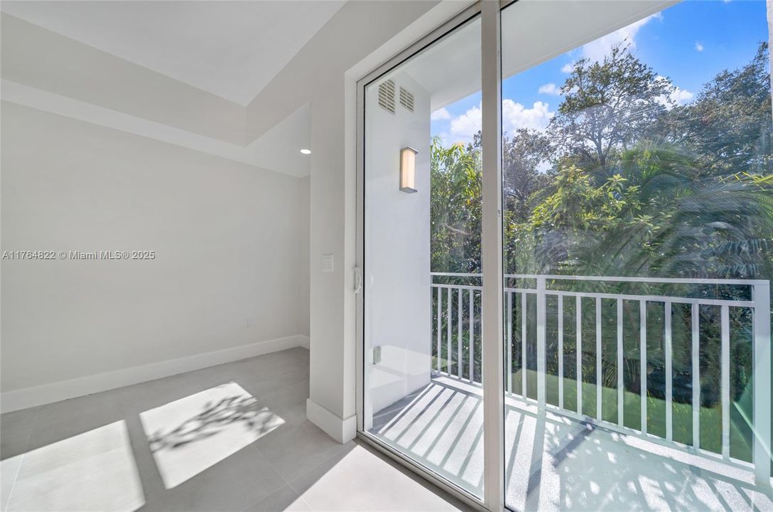 Recently Rented: $1,750 (0 beds, 1 baths, 455 Square Feet)