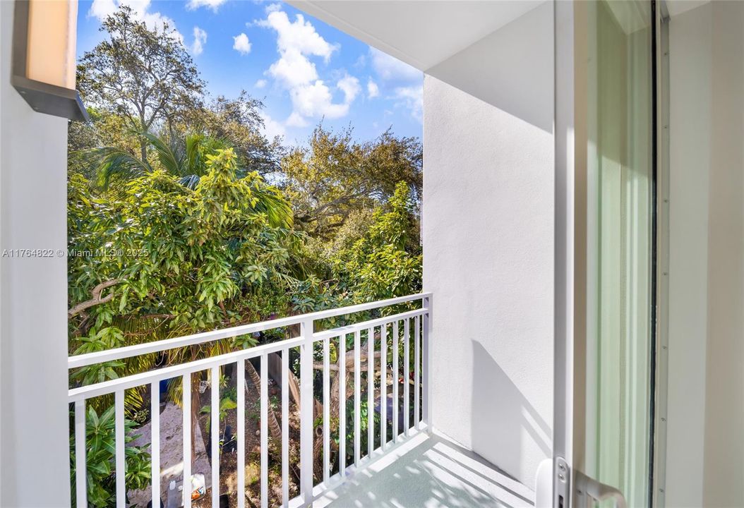 Recently Rented: $1,750 (0 beds, 1 baths, 455 Square Feet)