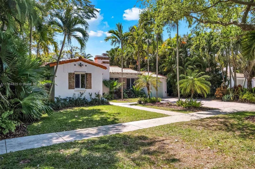 Vendido Recientemente: $1,375,000 (3 camas, 2 baños, 1914 Pies cuadrados)