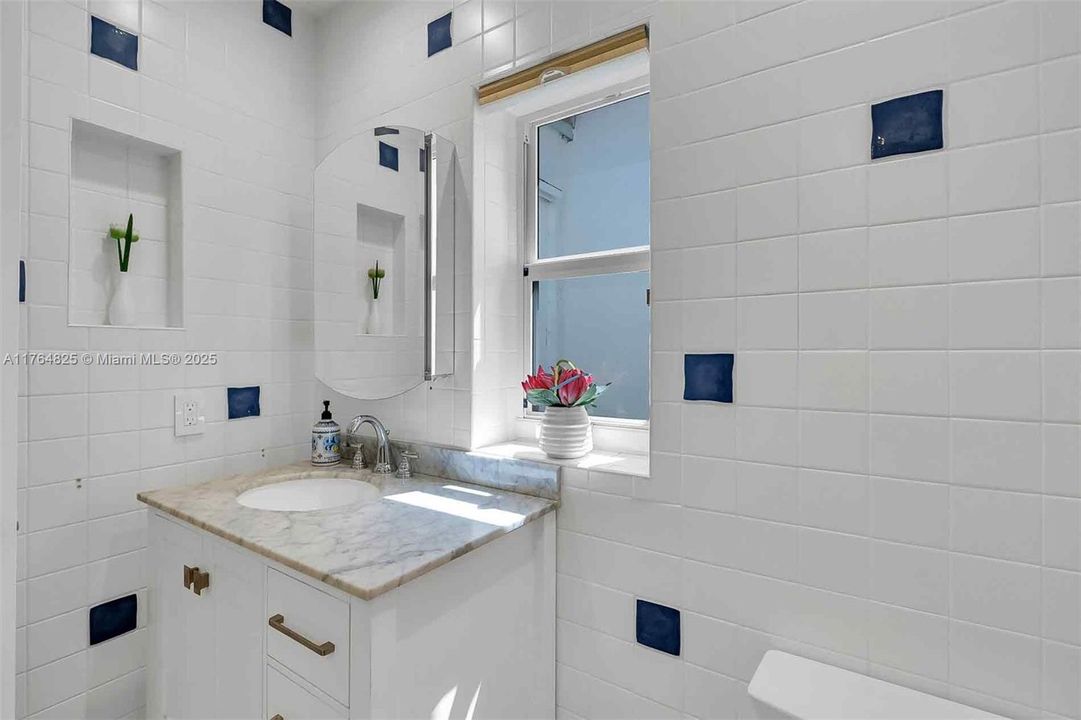 Vendido Recientemente: $1,375,000 (3 camas, 2 baños, 1914 Pies cuadrados)