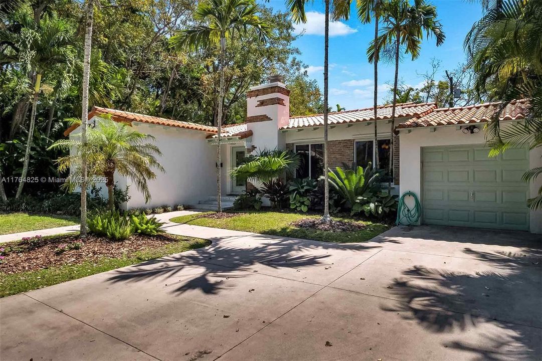 Vendido Recientemente: $1,375,000 (3 camas, 2 baños, 1914 Pies cuadrados)