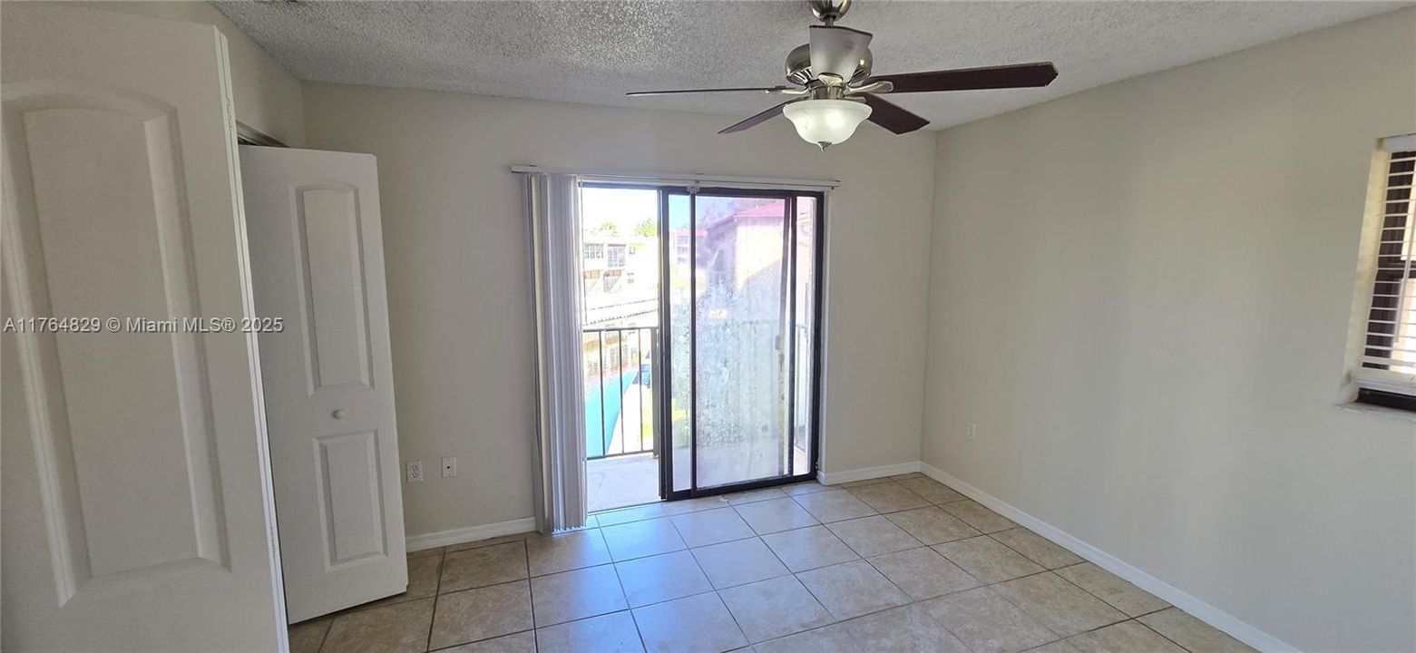 Недавно арендовано: $1,750 (2 спален, 1 ванн, 930 Квадратных фут)