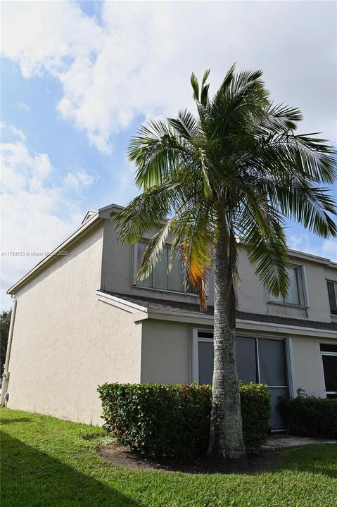 待售: $419,999 (2 贝兹, 2 浴室, 1110 平方英尺)