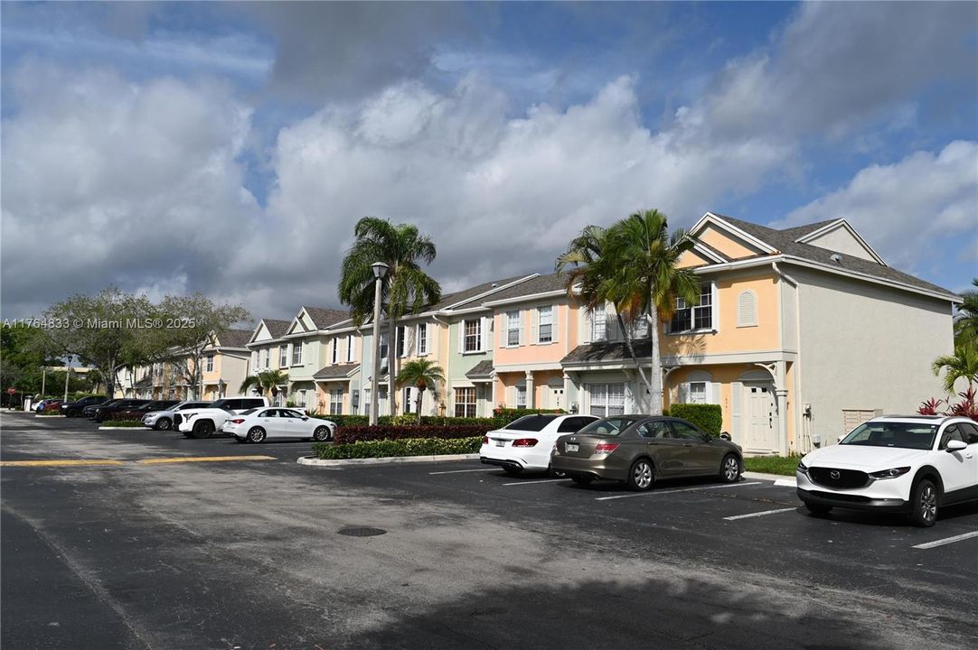 待售: $419,999 (2 贝兹, 2 浴室, 1110 平方英尺)