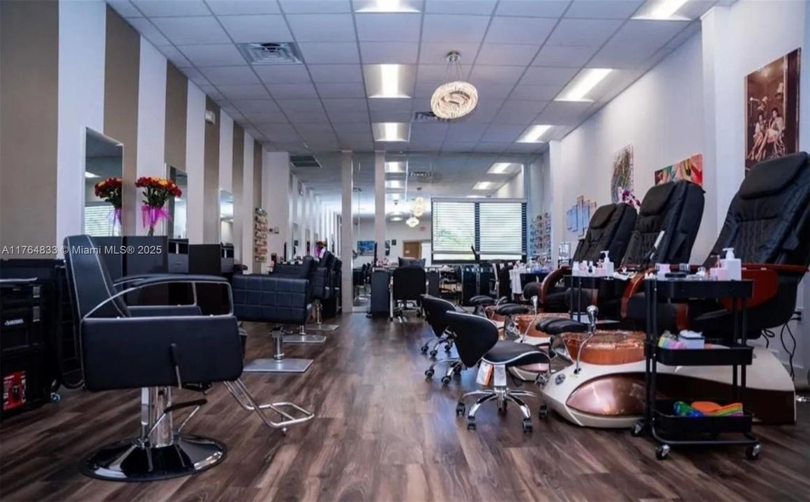 待售: $419,999 (2 贝兹, 2 浴室, 1110 平方英尺)